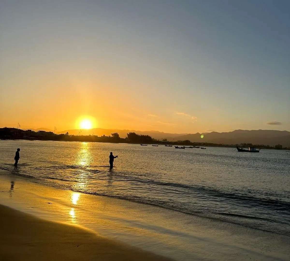 Pousada Paraiso Ap Proximo Ao Centro Da Praia De Baixo Palhoca